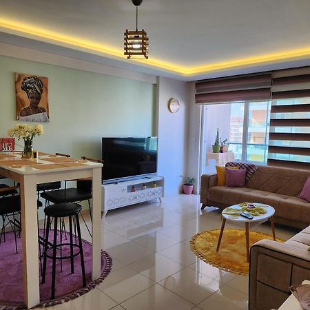 דירות Cozy Sea View Next To The Beach, In The Mid Of The Market, Saturday Bazar, Restaurants & Bars Etc, Alanya Mahmutlar! מראה חיצוני תמונה