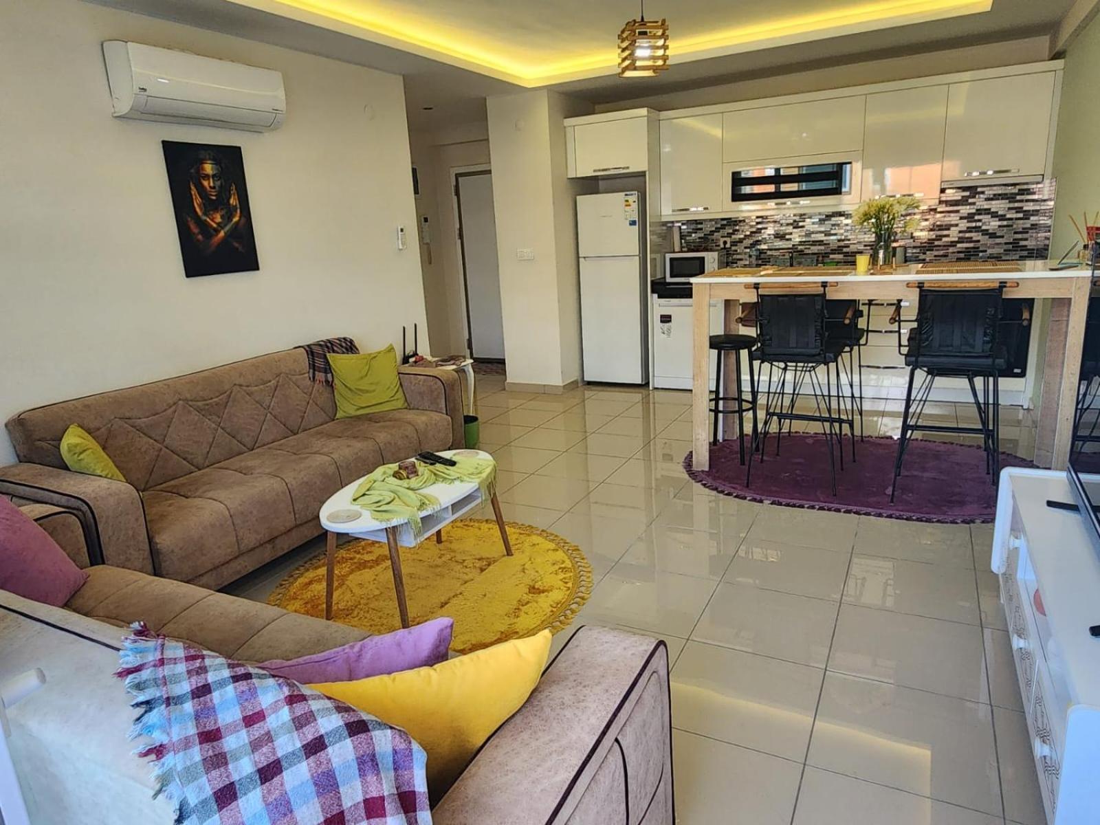 דירות Cozy Sea View Next To The Beach, In The Mid Of The Market, Saturday Bazar, Restaurants & Bars Etc, Alanya Mahmutlar! מראה חיצוני תמונה